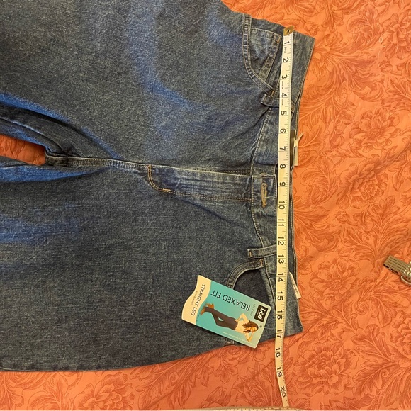 Lee relaxed fit straight leg jean - Picture 7 of 10